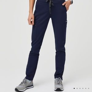 New FIGS YOLA ™ Skinny Scrub Pants